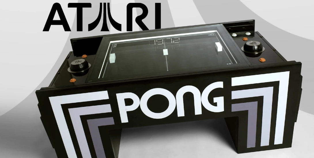 Stanowisko z klasycznymi automatami do gier Arcade